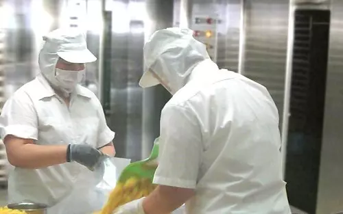 empirefoods-working-1